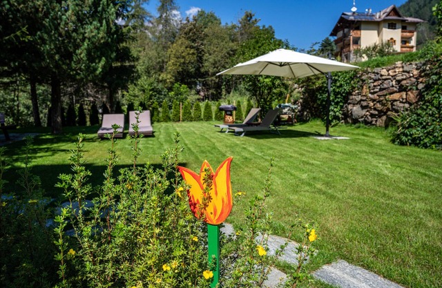 Ferienwohnung 'Casa Ai Laresi 2' mit privatem Garten und WLAN