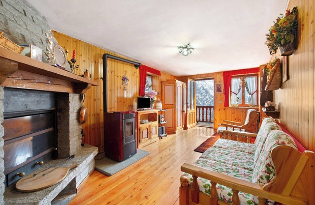 Ferienwohnung 'Casa Betulla Champorcher' mit Bergblick, gemeinsamer Terrasse und gemeinsamem Garten