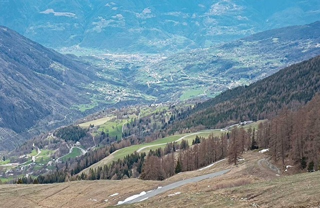 Apartment 'Casa dei cervi' with Mountain View, Private Garden and Wi-Fi