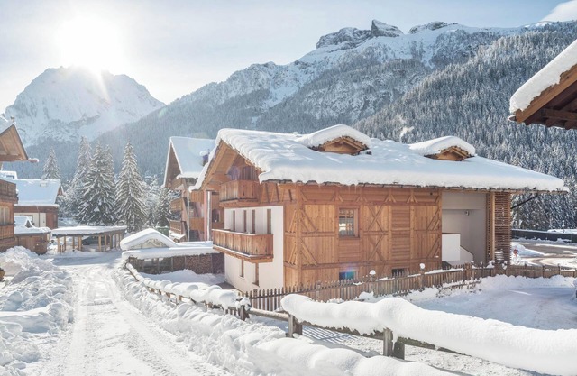 Ferienwohnung "Casa Dino - Sass Pordoi" inmitten einer phantastischen Bergkulisse