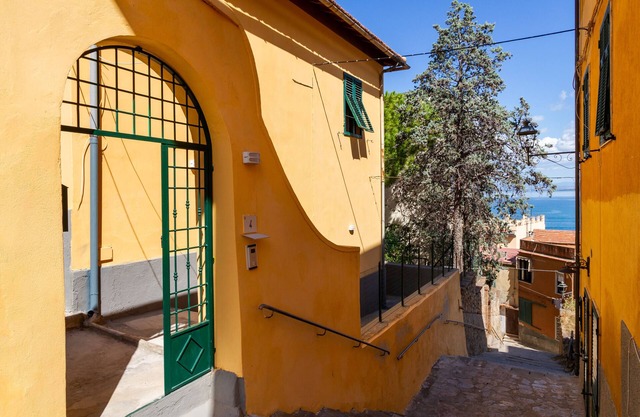 Ferienwohnung "Casa la Fortezza" in der Nähe dem Strand mit Terrasse & WLAN