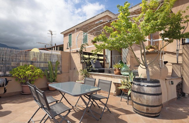Ferienwohnung 'Casa Gecko' mit Bergblick, privater Terrasse und WLAN