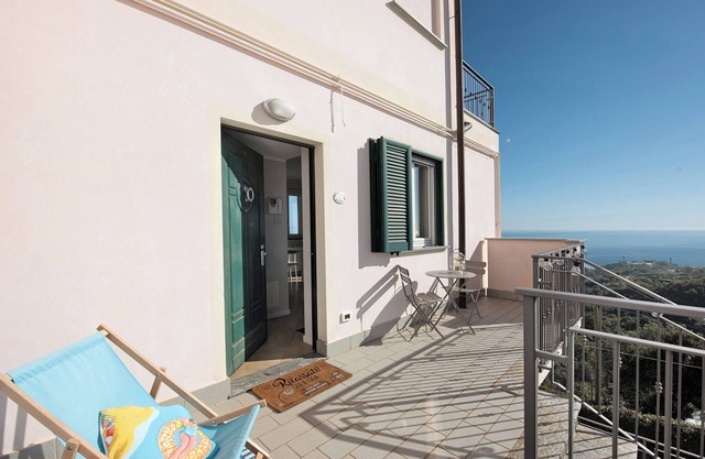Ferienwohnung 'Casa Marincanto' mit Meerblick, privater Terrasse und Wi-Fi