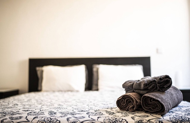 Ferienwohnung "Casa na Vila T2" mit Gemeinschaftsterrasse und WLAN