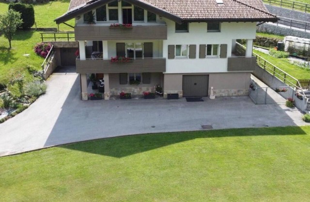 Ferienwohnung "Casa Nova" mit Bergblick und privatem Garten
