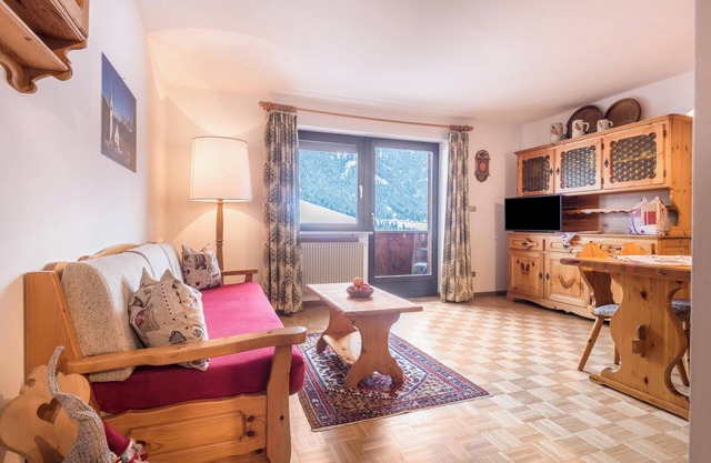 Ferienwohnung "Casa Rustica Seceda" in der Nähe des Skilifts mit Bergblick, WLAN, Balkon und Garten