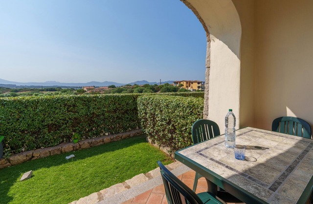 Ferienwohnung 'Casa Vacanze Ananas' mit privater Terrasse, eigenem Garten und Klimaanlage