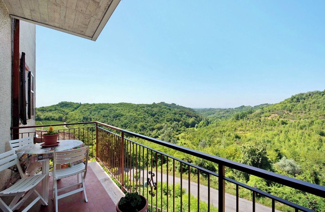 Ferienwohnung 'Casa Vera' mit Bergblick, privater Terrasse und WLAN