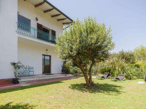 Apartment Celeste by Interhome