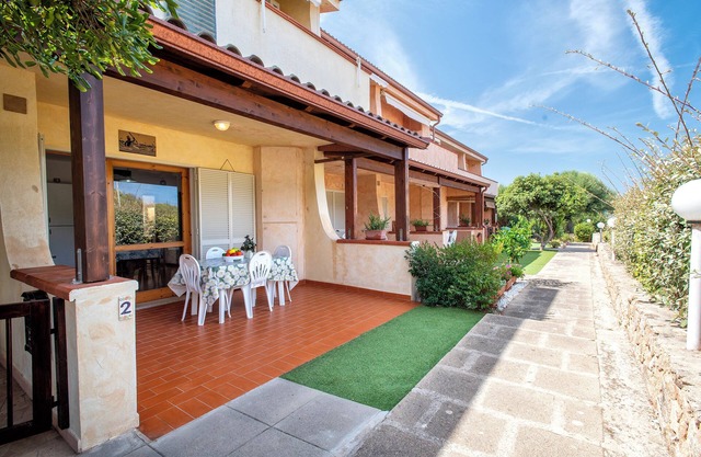 Ferienwohnung 'Cerri' mit Meerblick und privater Terrasse