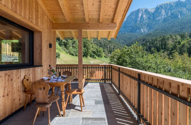 Ferienwohnung 'Chalet Kasch Berg' mit Bergblick, Privatem Garten und WLAN