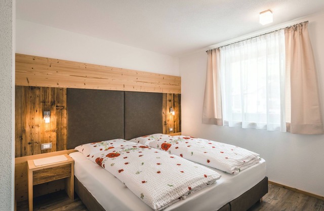 Ferienwohnung "Chalet La Flüta Primula" mit Bergblick, Balkon und WLAN