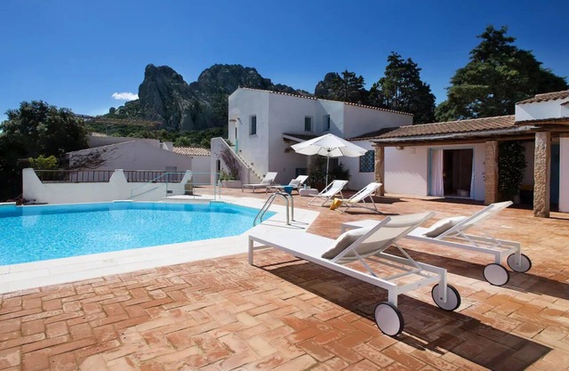 Apartment "Charming house in San Pantaleo" with Shared Pool, A/C, Wi-Fi & Terrace