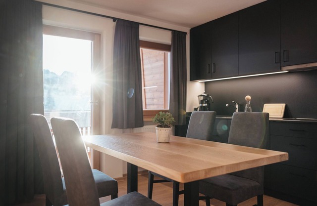 Ferienwohnung 'Ciasa Willy Conturines' mit Bergblick, Balkon und WLAN