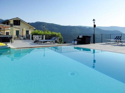 Apartment Ciclamino - VLO204 by Interhome
