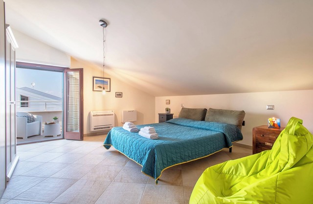 Ferienwohnung 'Non dire Gatto - Elegant Rooftop' mit Terrasse, Wi-Fi und Klimaanlage