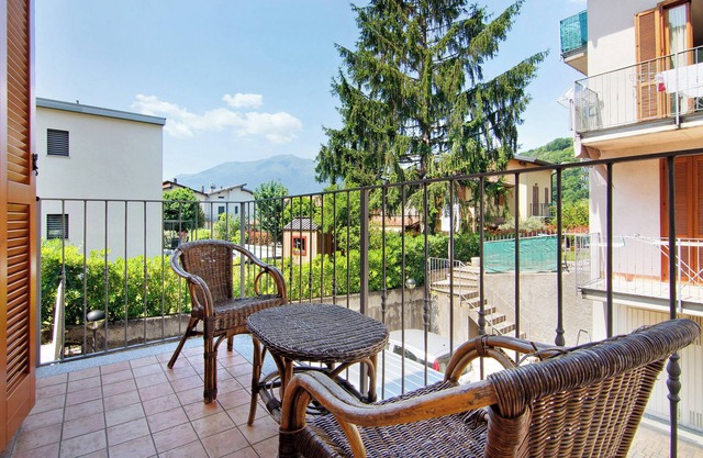 Ferienwohnung "Colorful" mit Bergblick und Privatem Garten