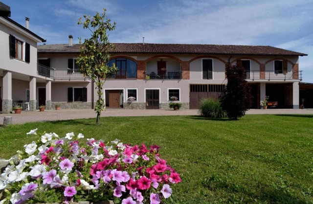 Apartment 'Country House Bea' with Shared Pool, Shared Garden and Wi-Fi