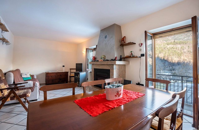 Ferienwohnung 'Daniela' mit Bergblick, Balkon und Wi-Fi