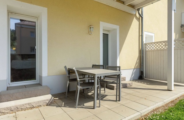 Ferienwohnung 'Donnerhall' mit Privatterrasse, Gemeinschaftsgarten und Wi-Fi
