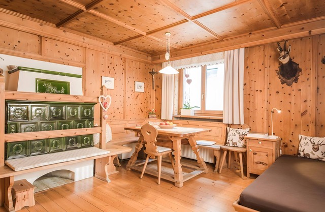 Ferienwohnung 'Draxlhof Latsch' mit Bergblick, Privatem Garten und Wi-Fi