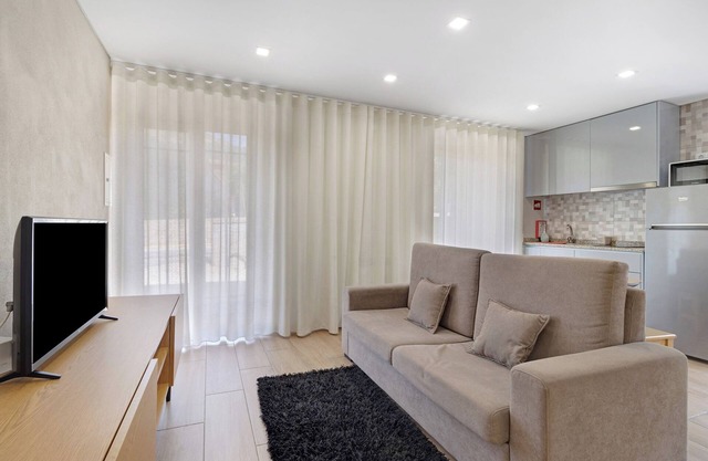 Apartment 'E' with Mountain View, Wi-Fi and Air Conditioning