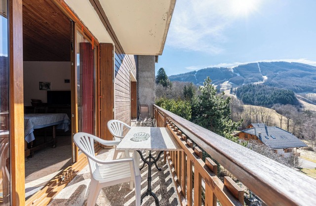 Ferienwohnung 'Edelweiss' mit Bergblick, Balkon und Wi-Fi