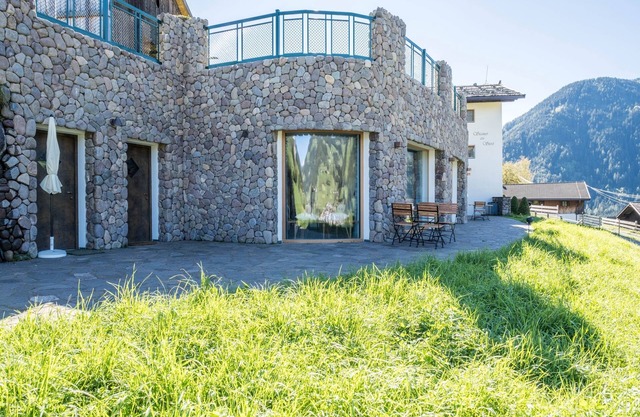 Neuerbaute Ferienwohnung "Edelweiss" in schöner Umgebung mit Bergblick, WLAN, Terrasse und Garten; Parkplatz vorhanden