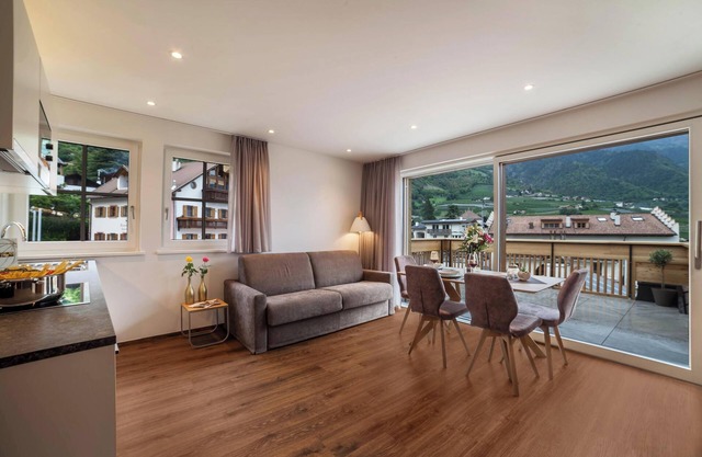 Ferienwohnung "Engel - Kirchturm" mit Bergblick, A/C, WLAN, Dachterrasse & Sauna