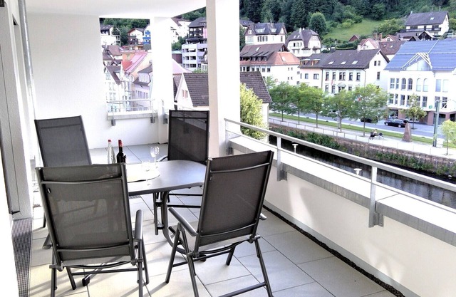 Ferienwohnung 'Enzblick' mit Balkon und Wi-Fi