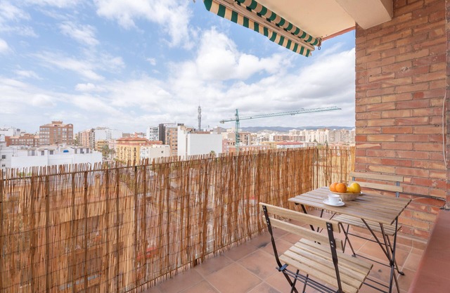 Ferienwohnung 'Avenida Del Mar' mit Bergblick, Gemeinschaftsgarten und WLAN