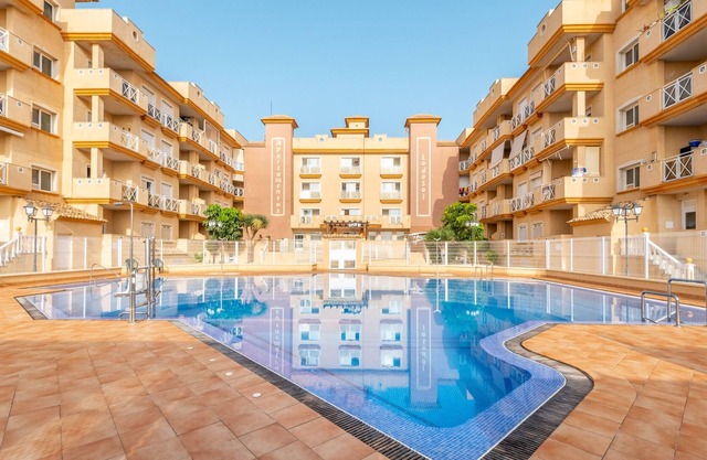 Apartment '1209golfdbeach' with Shared Pool, Wi-Fi and Air Conditioning