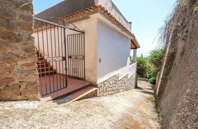 Apartment 'Eucalipto' with Sea View, Wi-Fi and Air Conditioning