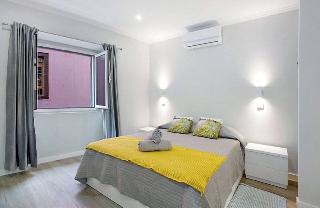 Ferienwohnung 'Família Dória Nóbrega T0' mit WLAN und Klimaanlage