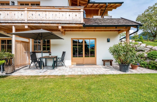 Ferienwohnung Nordic" mit Bergblick, privater Terrasse und Wi-Fi