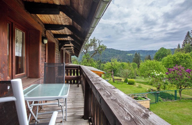 Ferienwohnung Mit Südbalkon" mit Privatem Garten, Balkon und WLAN