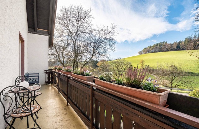 Ferienwohnung Talblick" mit Balkon und Terrasse
