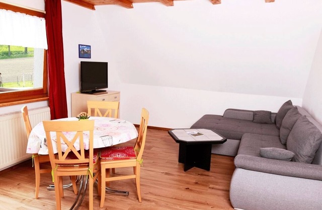 Ferienwohnung 1, 50 Qm" mit Gemeinschaftsgarten, Balkon und WLAN