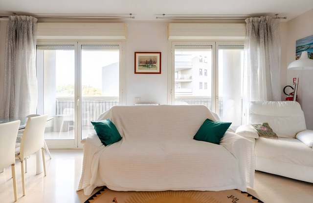 Ferienwohnung 'Fiera Di Roma Luxury' mit privater Terrasse, Wi-Fi und Klimaanlage