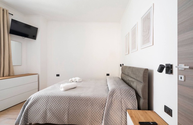 Apartment 'Filo Azzurro 1' with Wi-Fi and Air Conditioning