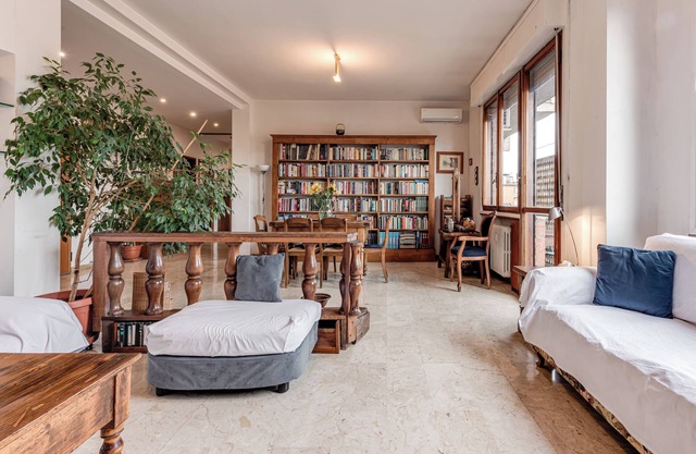 Ferienwohnung 'Firenze Terrazza, Doppio Parcheggio' mit Privatterrasse, Wi-Fi und Klimaanlage