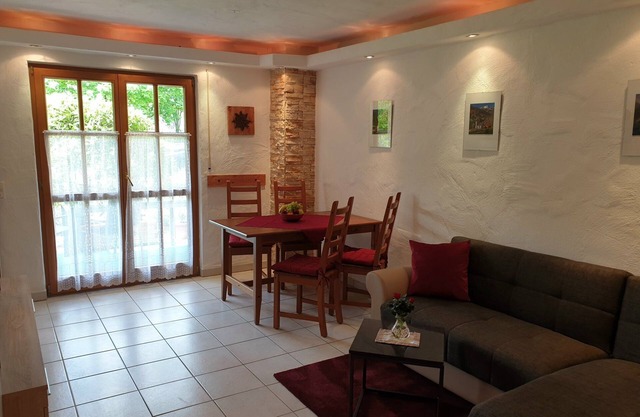 Ferienwohnung für 1-2 Pers., ca. 50 m², Wohnzimmer, Küche, Schlafzimmer, Du/WC, Terrasse
