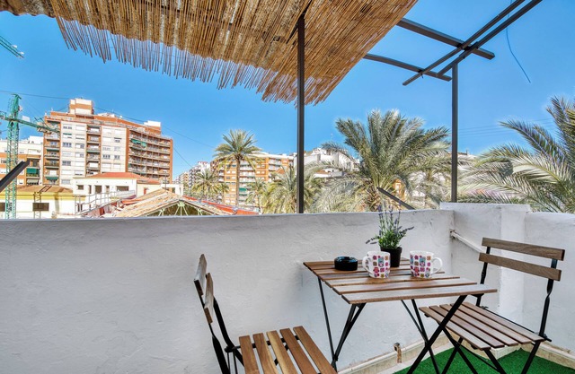 Apartment 'Gandia Center' mit Balkon, WLAN und Klimaanlage