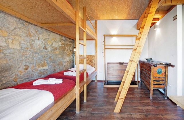 Ferienwohnung 'Garden Studio 2' mit Meerblick, Gemeinschaftsterrasse und Wi-Fi