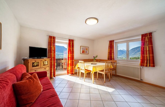 Ferienwohnung "Gasserhof Edelrot" mit Bergblick, Gemeinschaftspool und WLAN