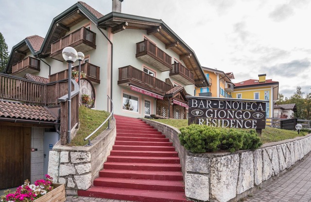 Ferienwohnung 'Giongo Residence Aparthotel 204' mit Bergblick, Gemeinschaftsterrasse und WLAN