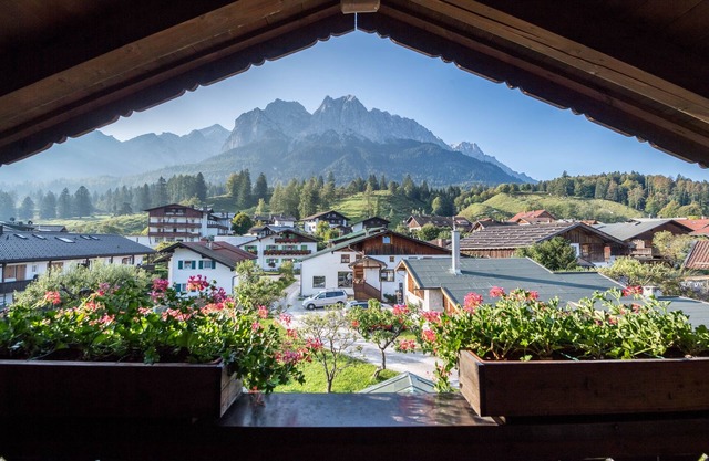 Ferienwohnung 'Gipfelblick' mit Bergblick, Balkon und WLAN