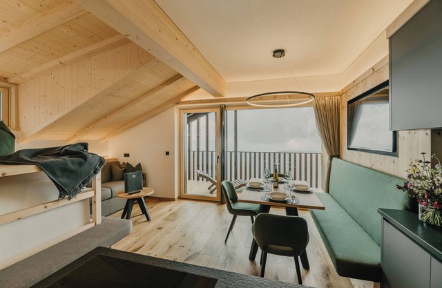 Ferienwohnung 'Gipfeltraum' mit Bergblick, Gemeinschaftsgarten und Wi-Fi