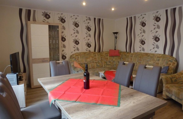 Ferienwohnung Gisela Basche" mit privater Terrasse, Garten und Wi-Fi
