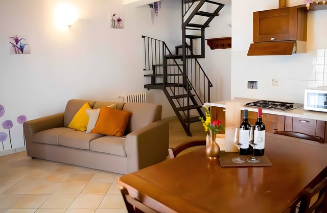 Apartment 'Glicine' with Shared Pool, Wi-Fi and Air Conditioning
